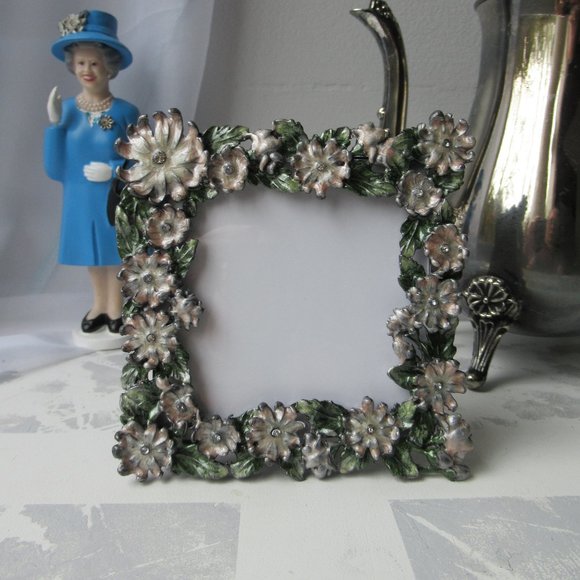 Enamel Floral Leaf Rhinestone Pink Flowers Small Picture Frame - Picture 2 of 9